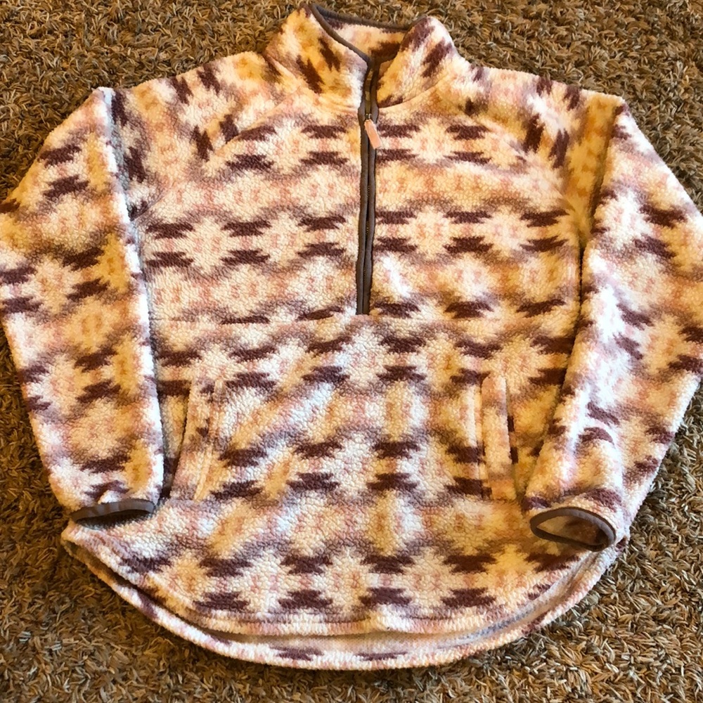 Maurices pullover size L kangaroo pocket